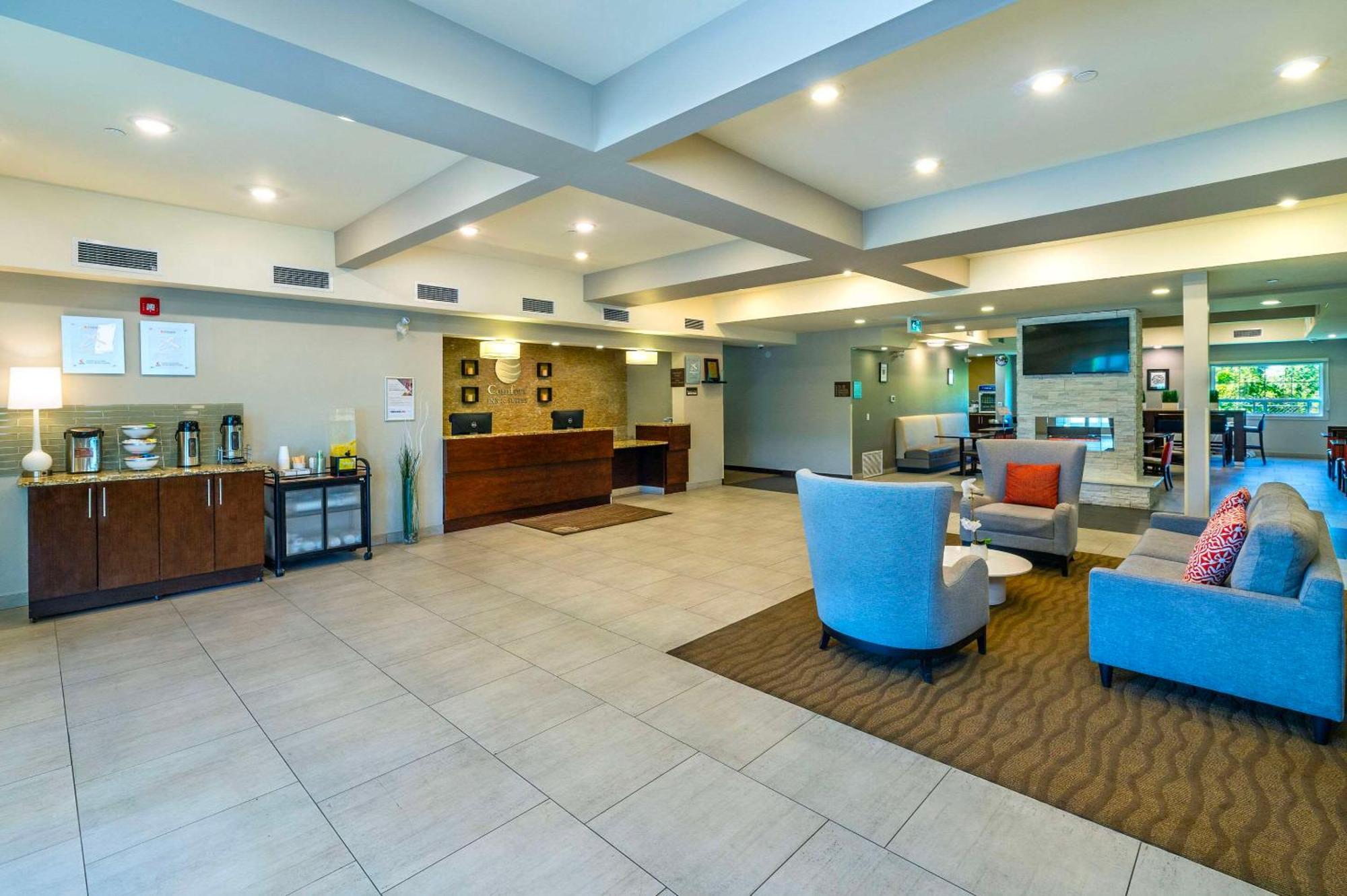 Comfort Inn & Suites Terrace Dış mekan fotoğraf