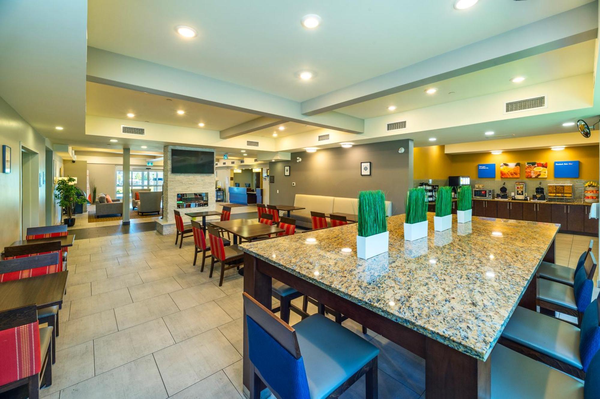 Comfort Inn & Suites Terrace Dış mekan fotoğraf